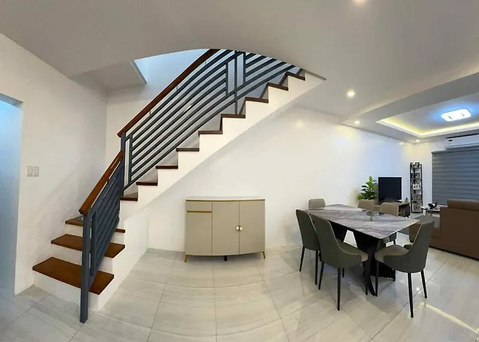 Holiday home 4 Bedroom House For 5-6 Guests Manila
