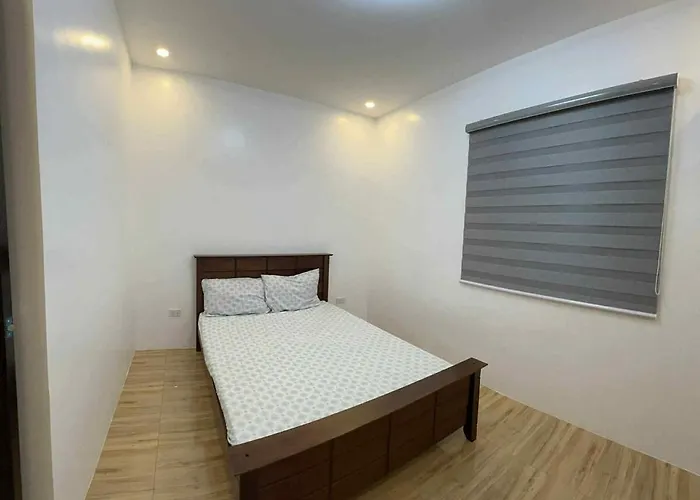 4 Bedroom House For 5-6 Guests Holiday home Manila